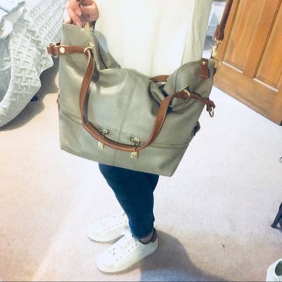 Steve Madden Handbags - Steve Madden Cross Body Bag